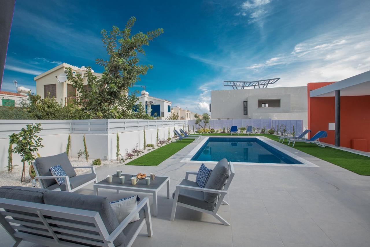 Colour Residences โปรทาราส ภายนอก รูปภาพ