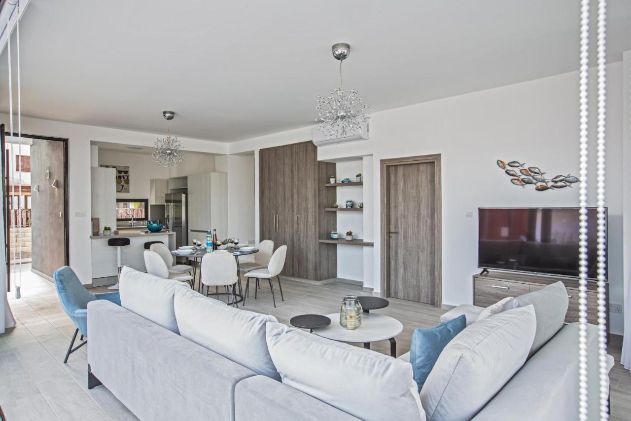 Colour Residences โปรทาราส ภายนอก รูปภาพ