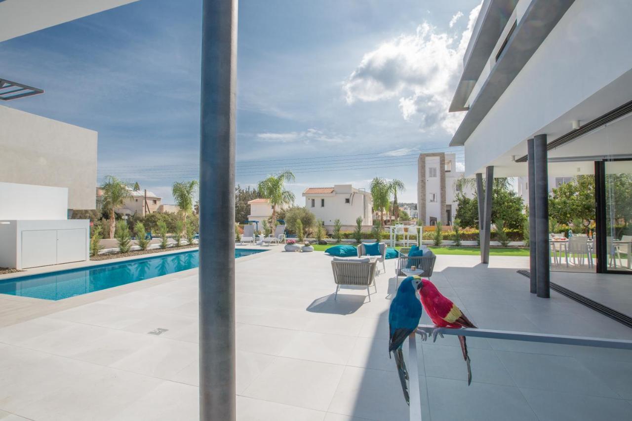Colour Residences โปรทาราส ภายนอก รูปภาพ