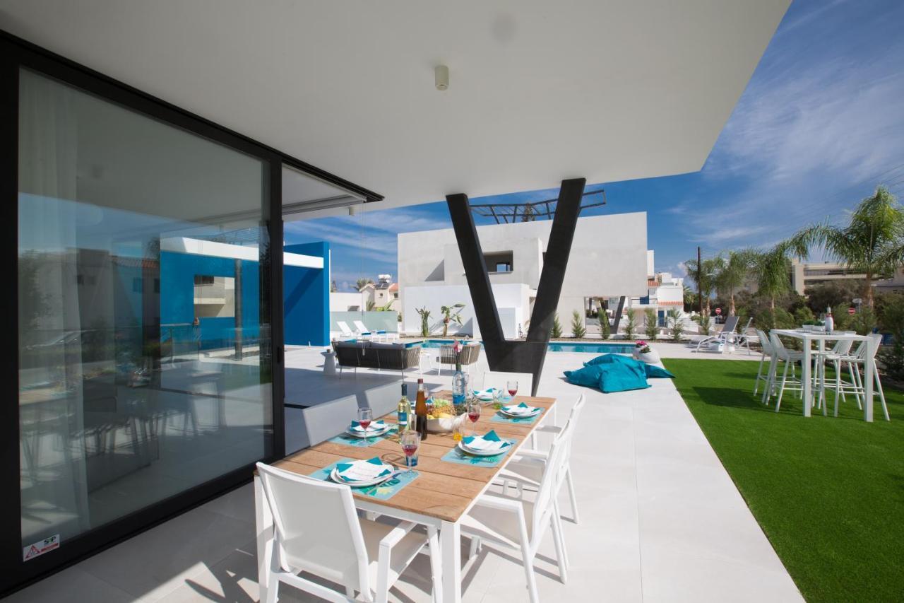 Colour Residences โปรทาราส ภายนอก รูปภาพ