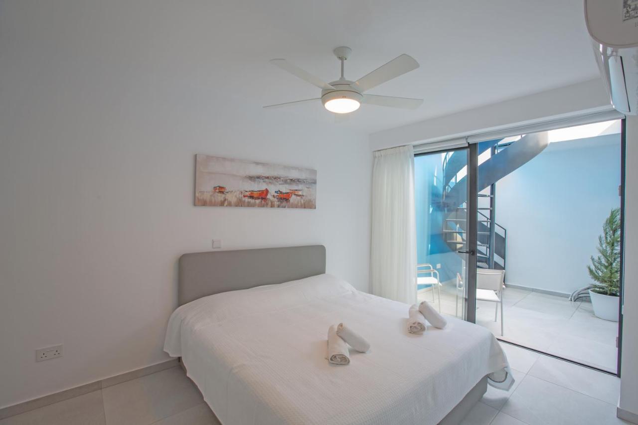 Colour Residences โปรทาราส ภายนอก รูปภาพ
